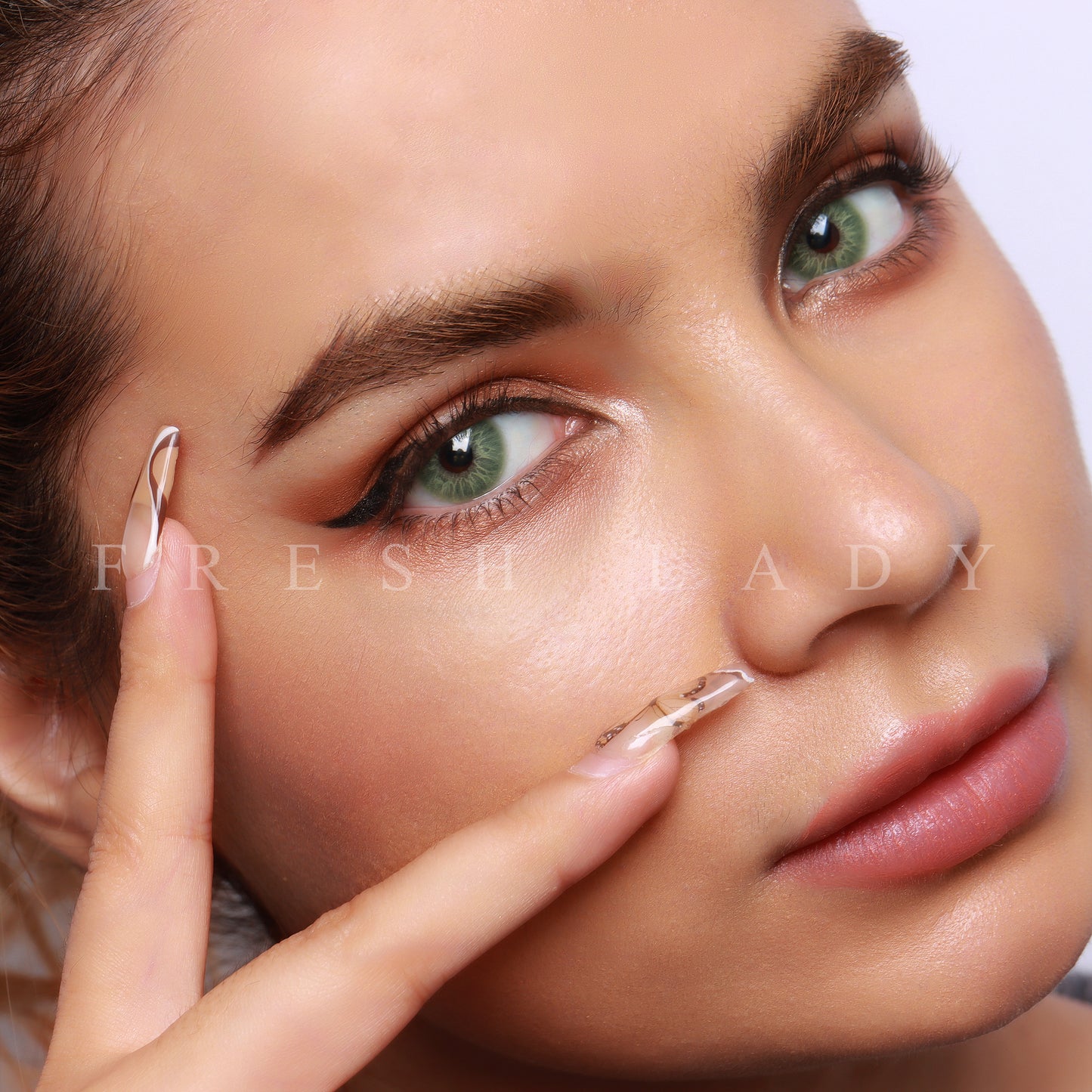 Contacts - Endorphin