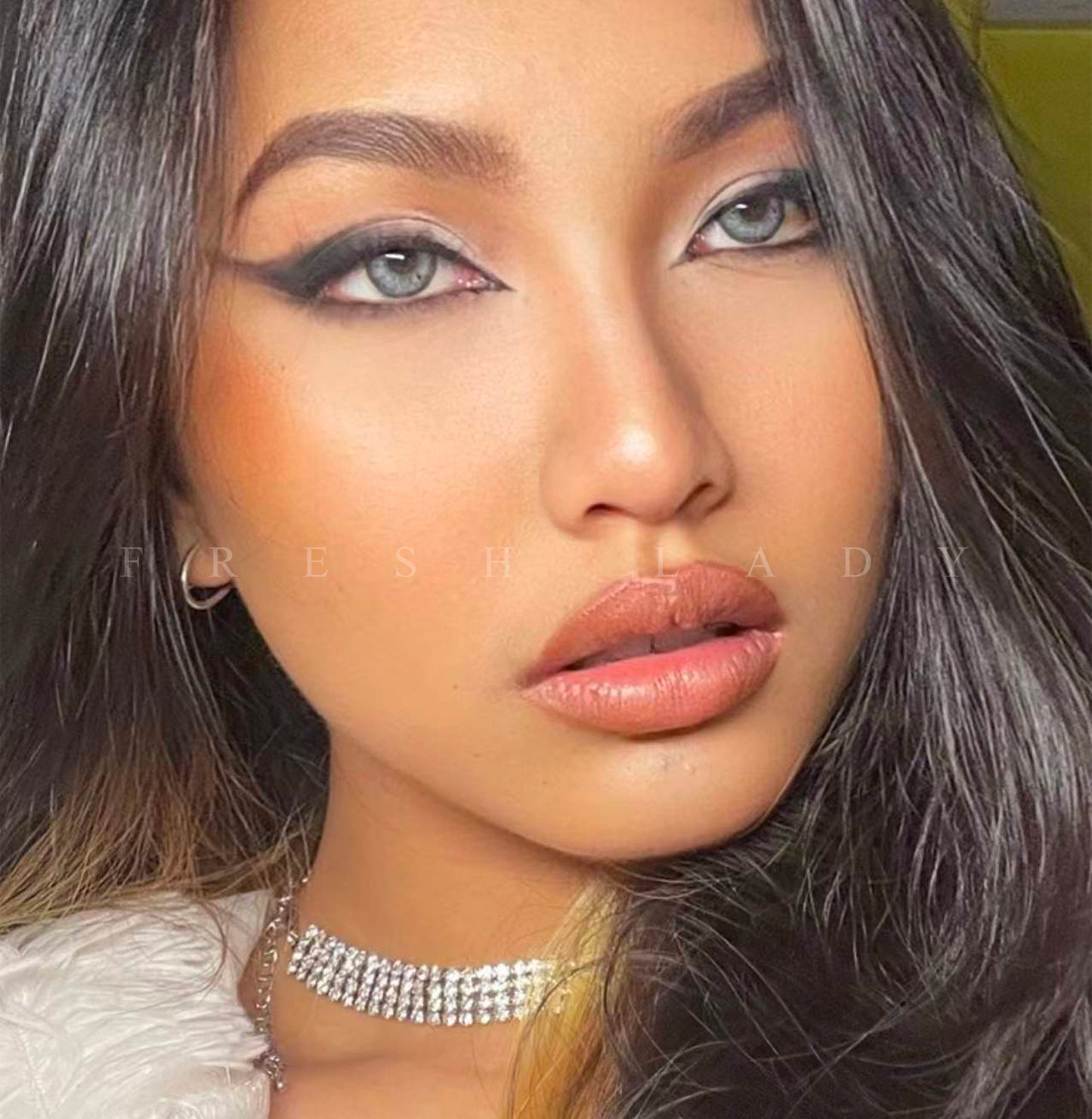 Contacts - Romona