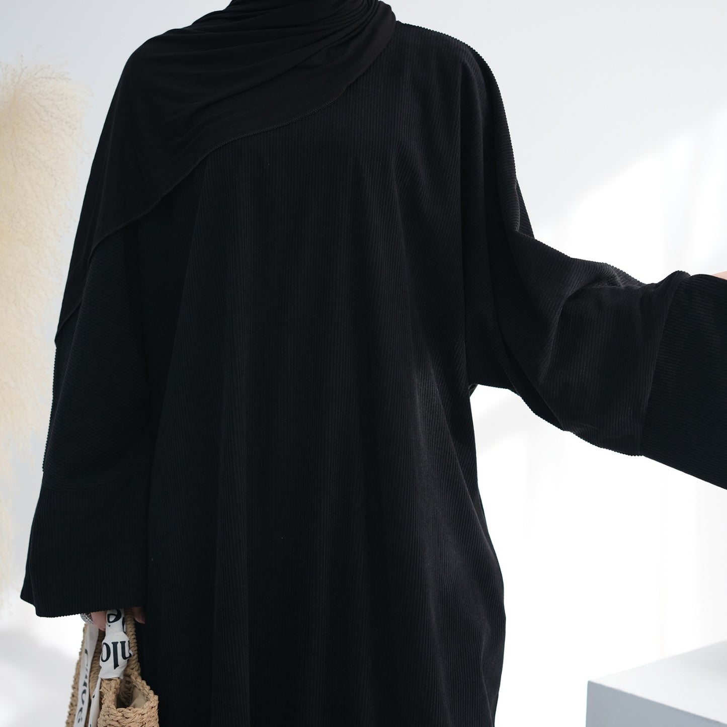 Corduroy Closed Abaya - Black