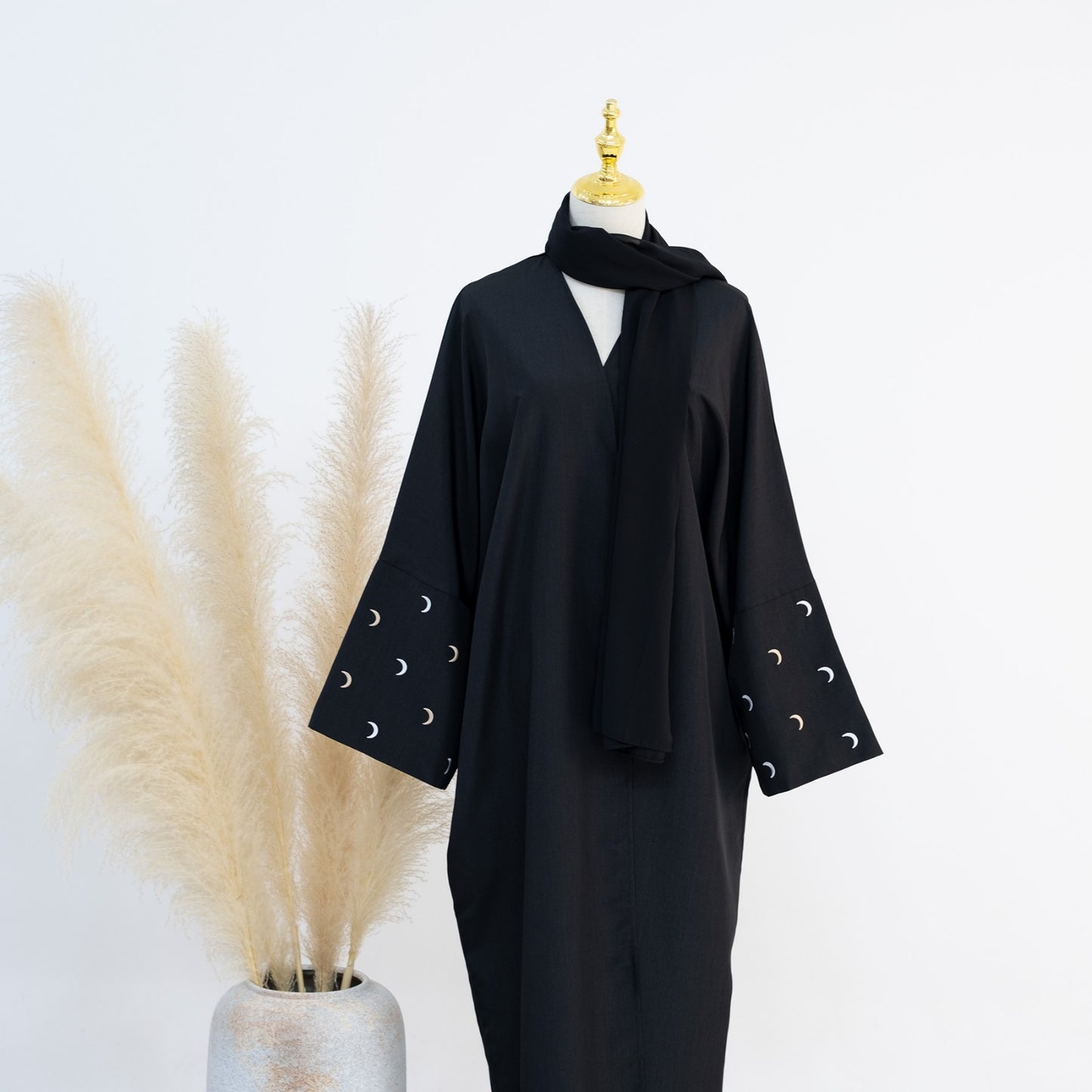 Kamar Open Abaya (with buttons) - Black